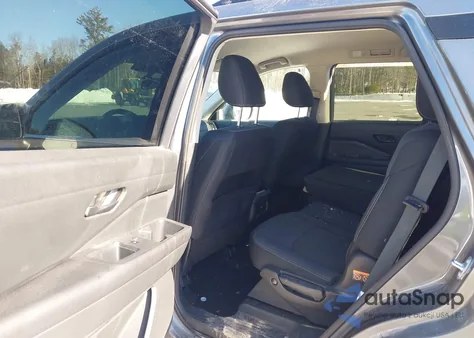 2025 Nissan Pathfinder Sv 4Wd z USA, uszkodzony, nr VIN 5N1DR3BC1SC209728